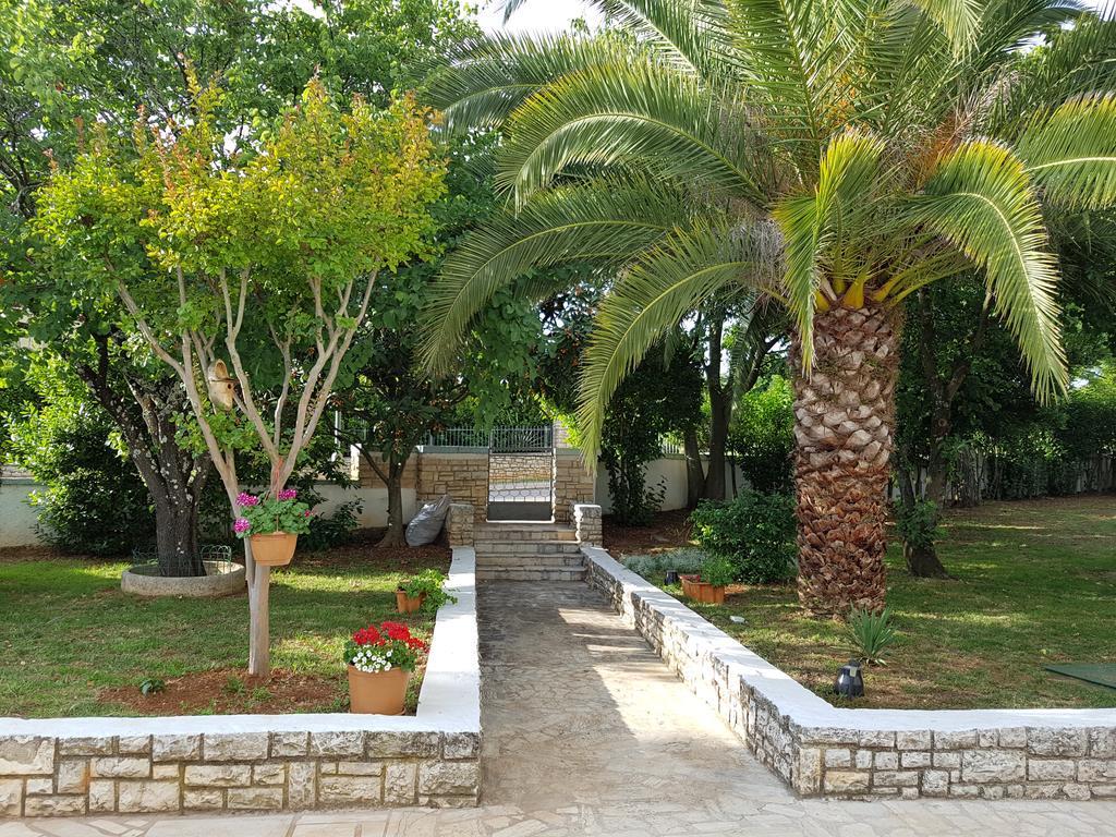 Villa Rosa With Yard And Children'S Playground Tar-Vabriga المظهر الخارجي الصورة