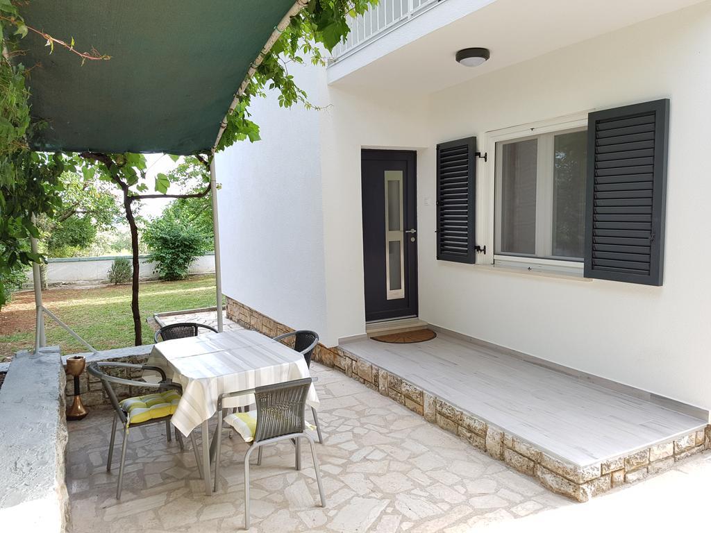 Villa Rosa With Yard And Children'S Playground Tar-Vabriga المظهر الخارجي الصورة