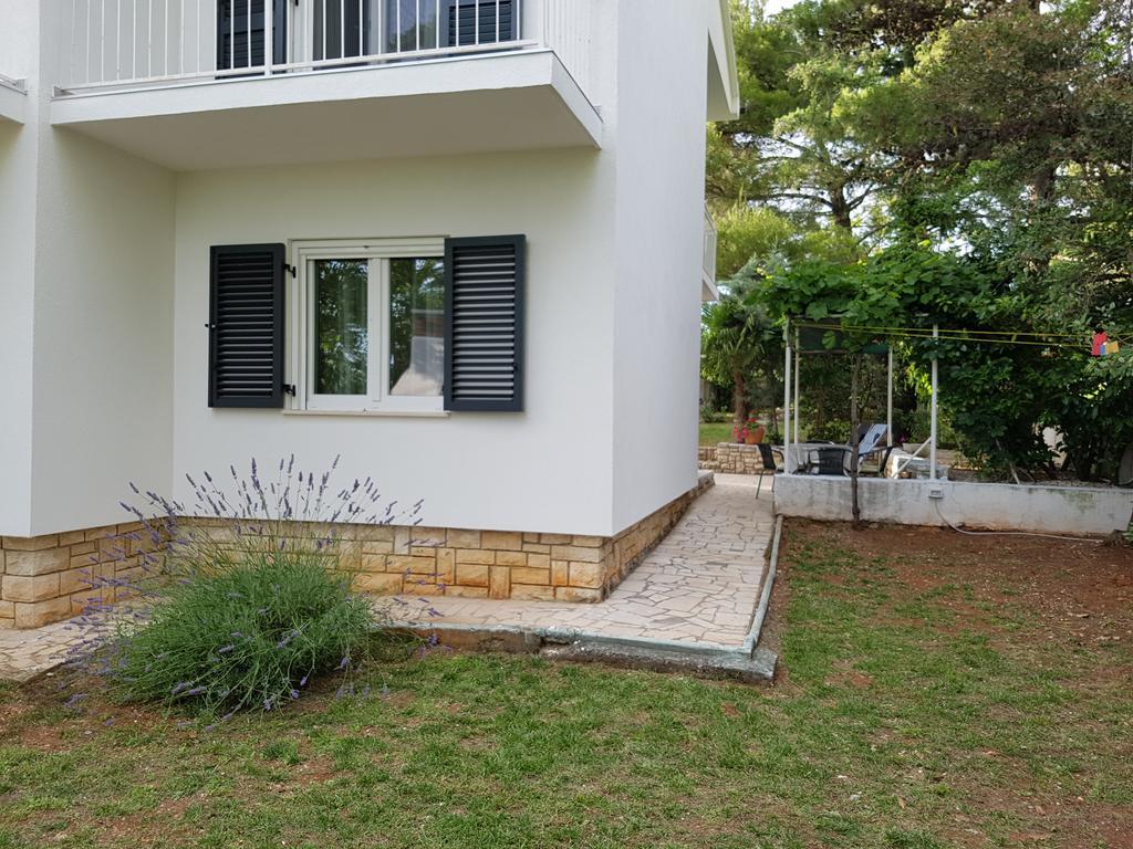 Villa Rosa With Yard And Children'S Playground Tar-Vabriga المظهر الخارجي الصورة